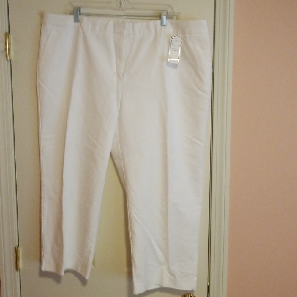 Christopher Banks Capri Pants